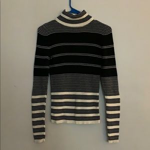 Gap turtleneck sweater excellent shape